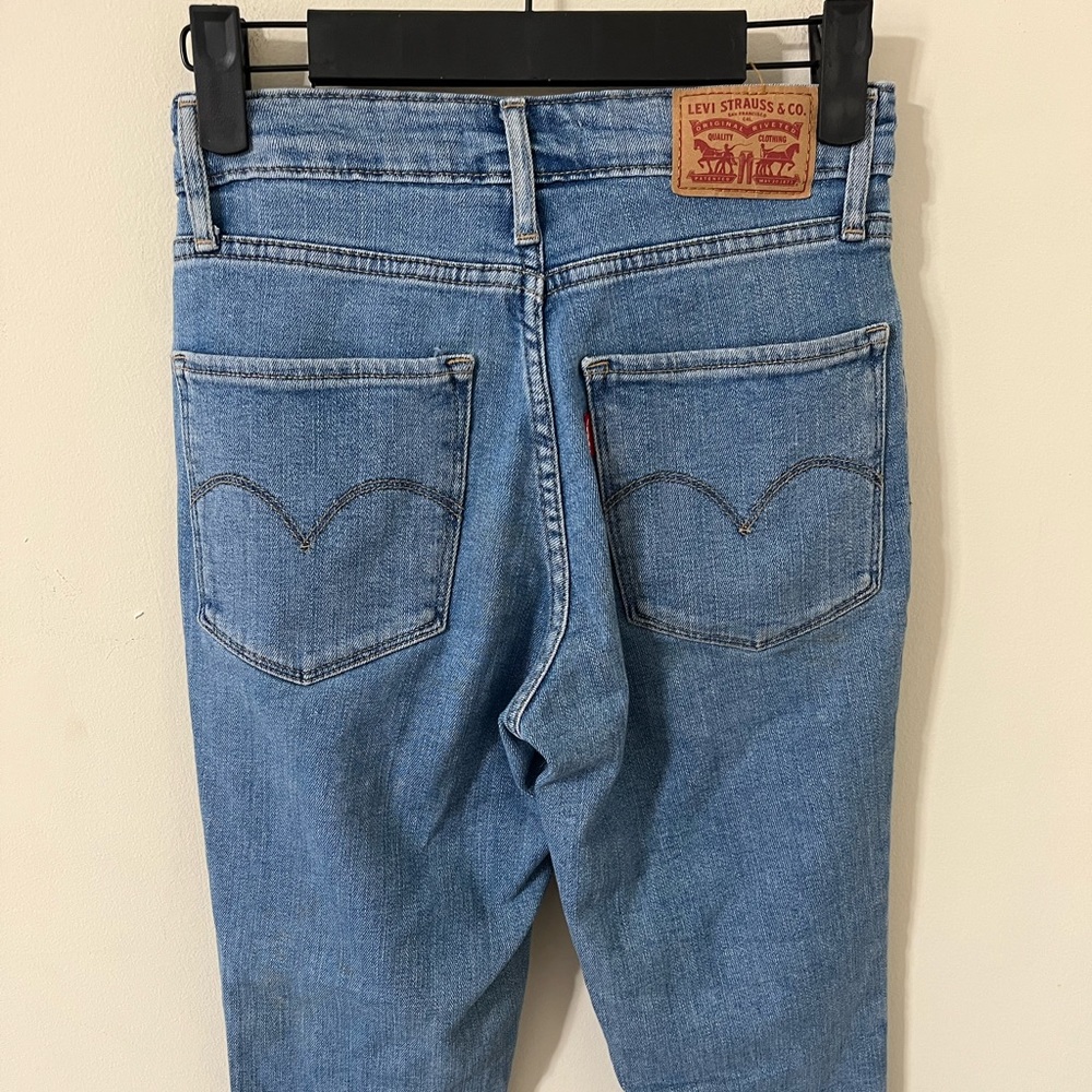 Levi's 721 High Rise Skinny Distressed Denim Jeans Size 24 - Picture 8 of 12